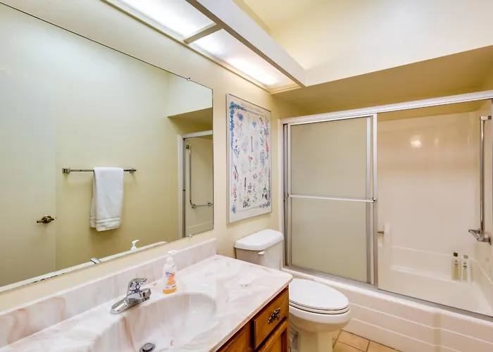 Valley Abode W/ Pool Access & Mtn Views *