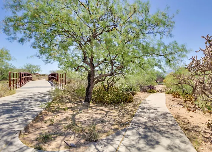 Valley Abode W/ Pool Access & Mtn Views Green Valley