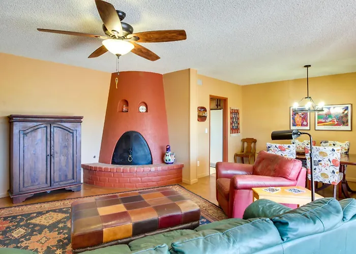 Valley Abode W/ Pool Access & Mtn Views Holiday home Green Valley