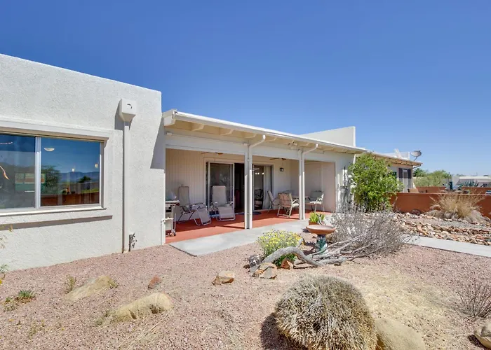 Valley Abode W/ Pool Access & Mtn Views *